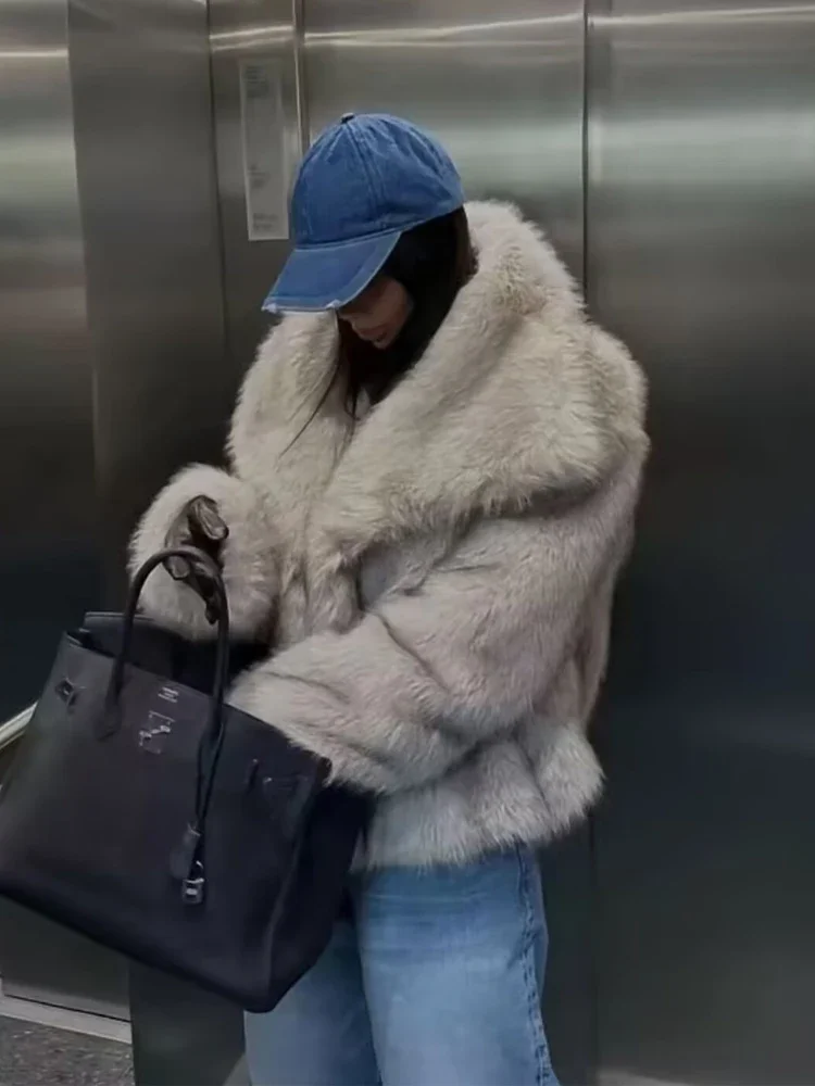 TRAF 2024 Women's Faux Fur Coat – Plush & Fluffy Winter Jacket, Elegant Wool Blend Outerwear TRAF 2024 Women's Faux Fur Coat – Plush & Fluffy Winter Jacket, Elegant Wool Blend Outerwear